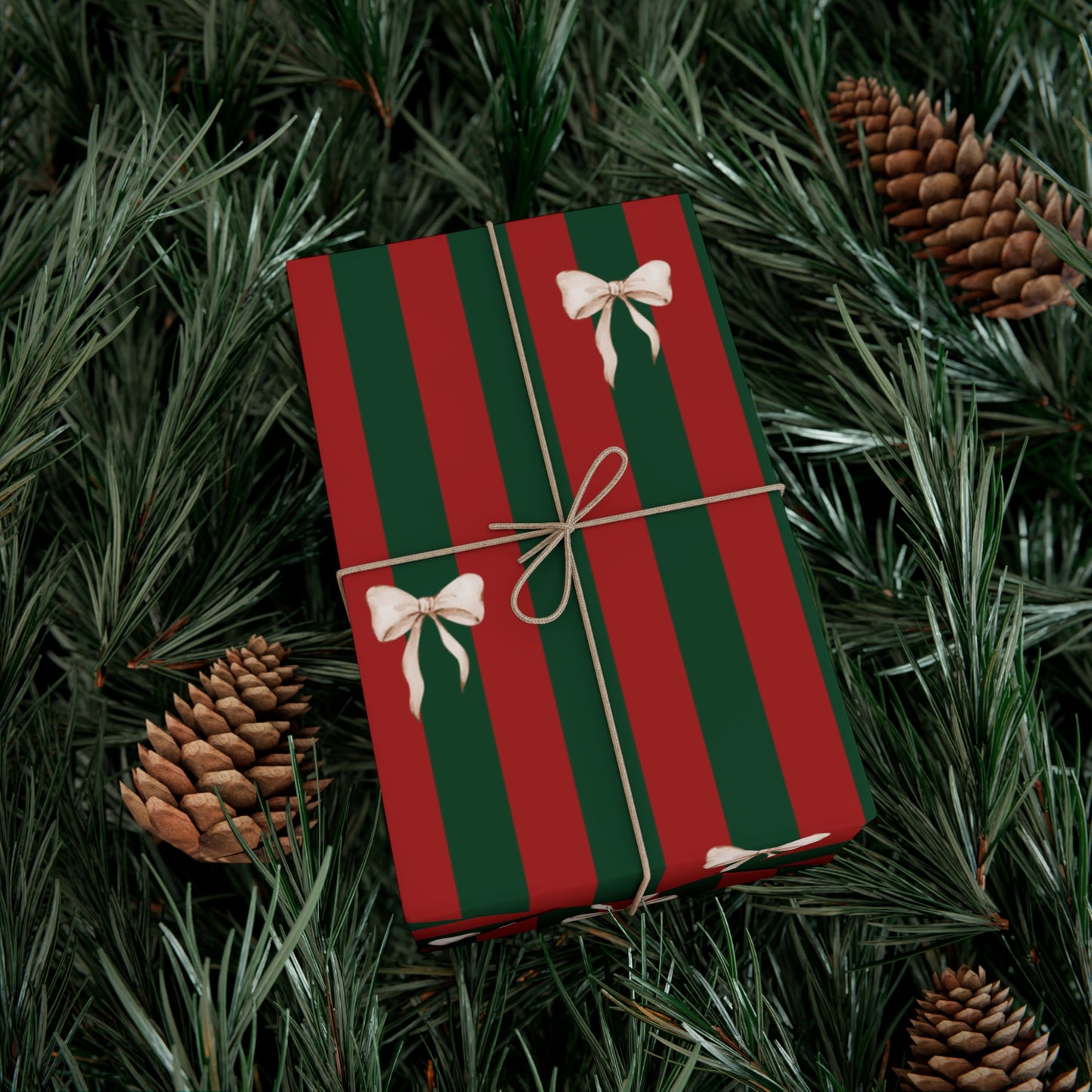 Classic Holiday Gift Wrap Papers, Festive Wrapping Sheets for Christmas, Eco-friendly Wrapping Paper for Gifts, Seasonal Decor, [...]