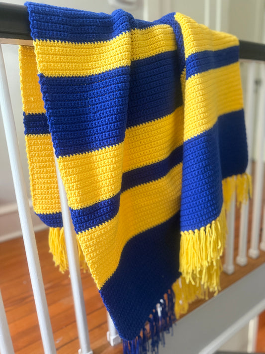 🎓 Campus Pride Throw